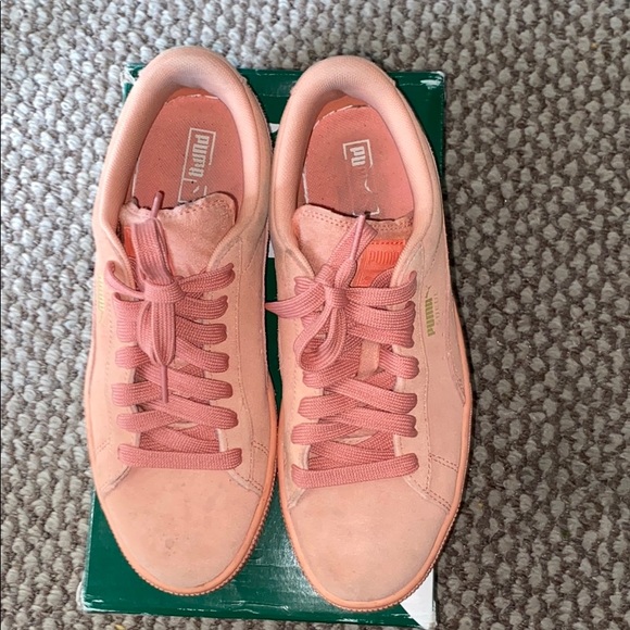 Shoes - Picture 2 of 4